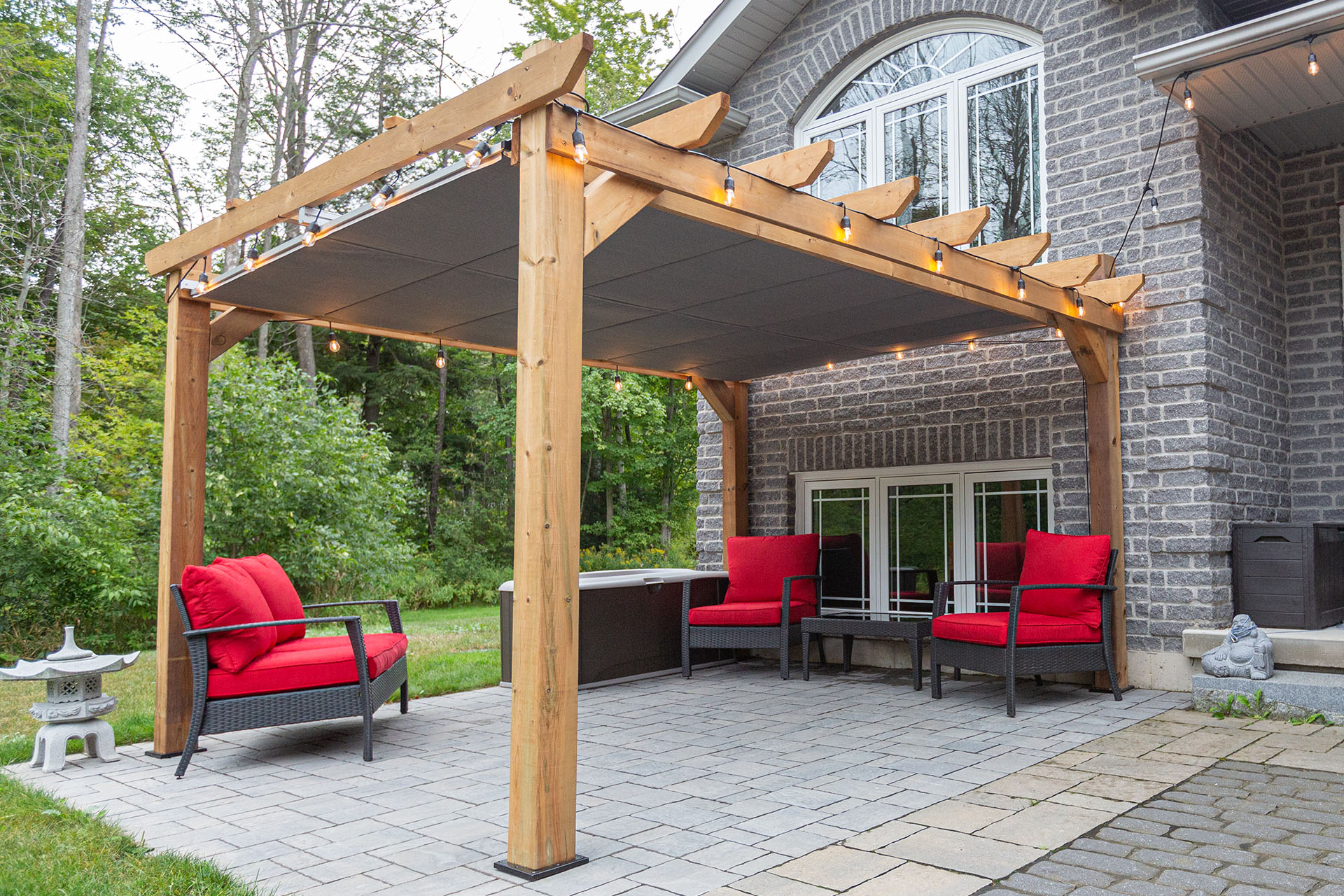 Pergola Roof Ideas: What You Need to Know | ShadeFX Canopies