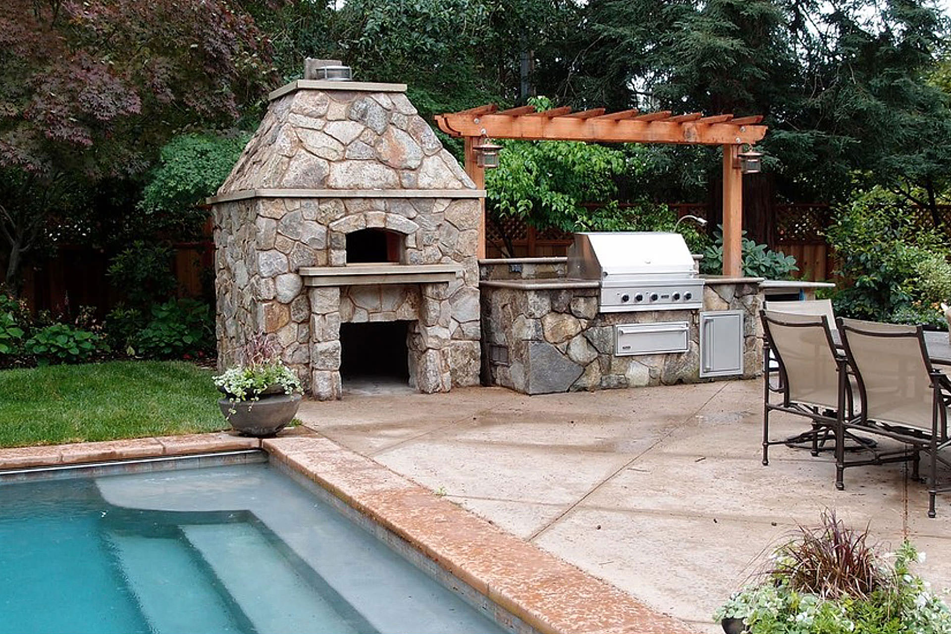 Outdoor Privacy Options Fireplace