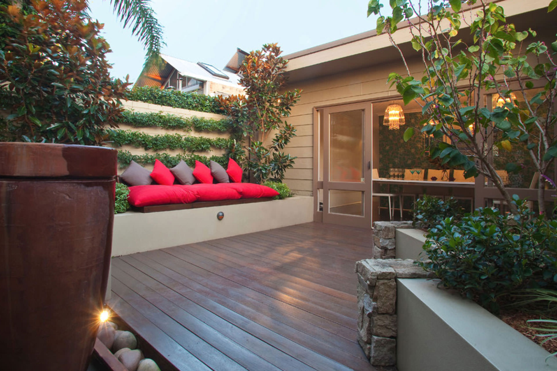 Small Outdoor Space Wall Seating