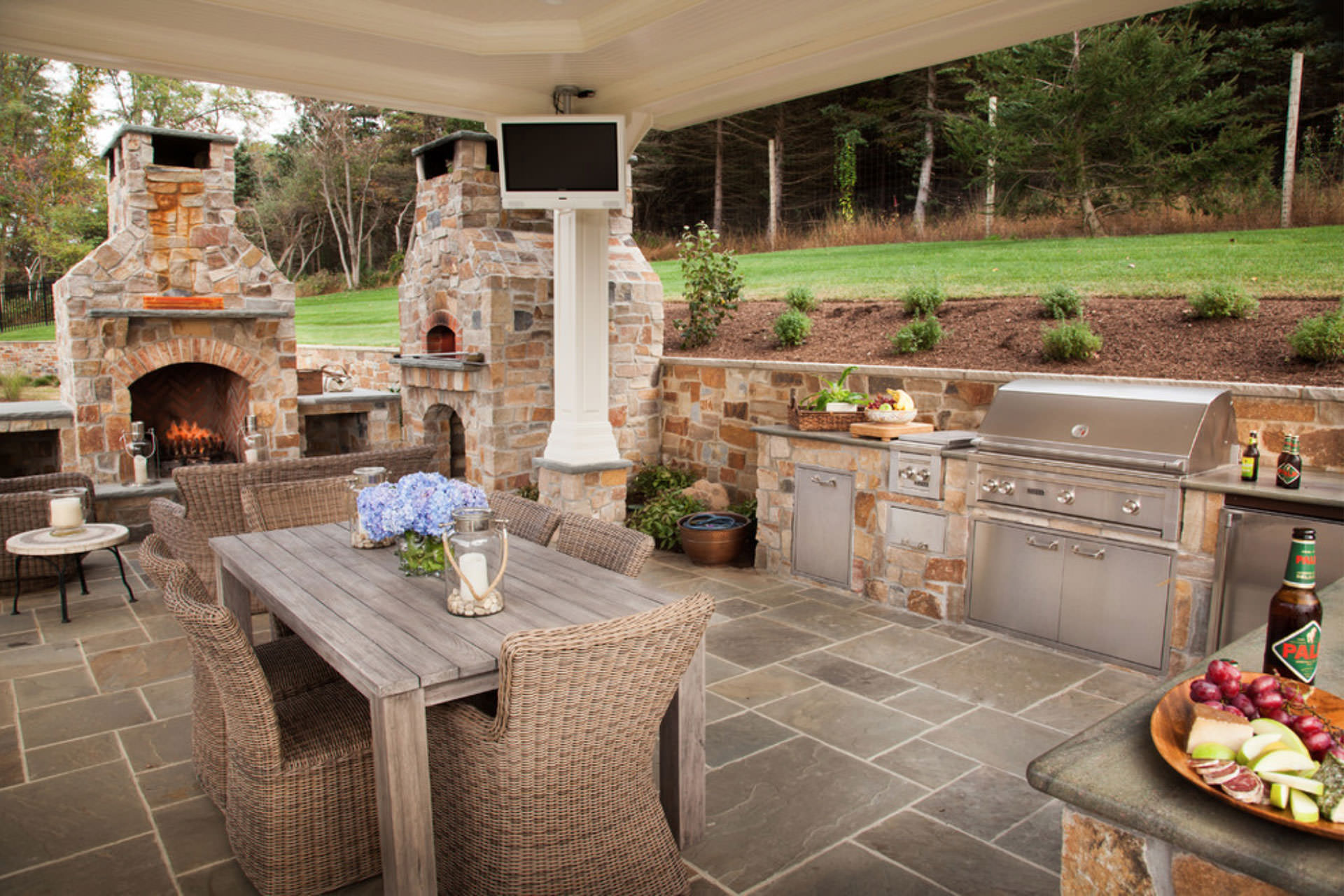 Outdoor Kitchen 