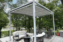 retractable shade structure